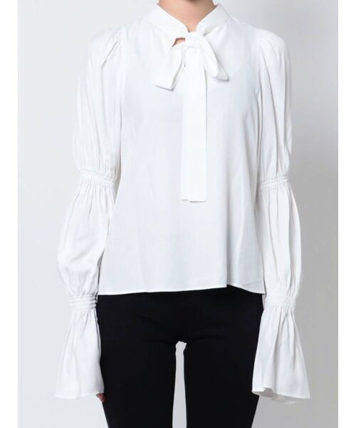 MERCURYDUO(マーキュリーデュオ)の「シャーリングスリーブボウタイブラウス(シャツ/ブラウス・レディース・グレー/オフホワイト/ピンク・FREE)」の5枚目の写真