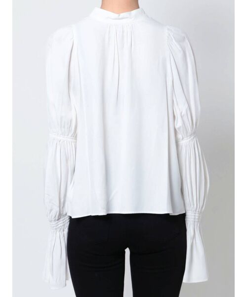 MERCURYDUO(マーキュリーデュオ)の「シャーリングスリーブボウタイブラウス(シャツ/ブラウス・レディース・グレー/オフホワイト/ピンク・FREE)」の7枚目の写真