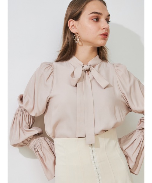 MERCURYDUO(マーキュリーデュオ)の「シャーリングスリーブボウタイブラウス(シャツ/ブラウス・レディース・グレー/オフホワイト/ピンク・FREE)」の22枚目の写真