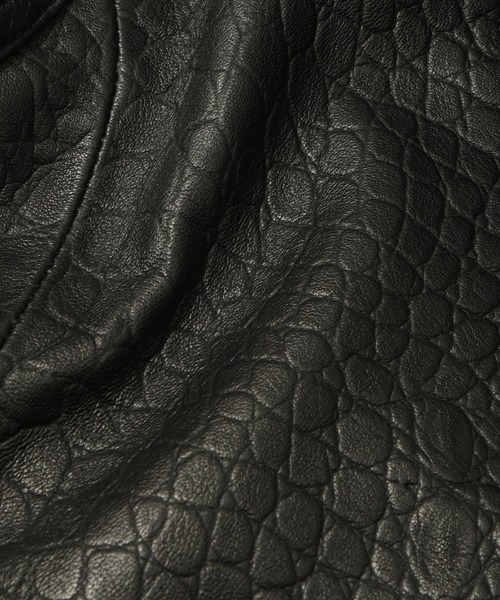 MEN'S BIGI（メンズビギ）の「クロム型押しラムレザージャケット（ライダースジャケット・メンズ・ブラック・01/02/03）」の13枚目の写真