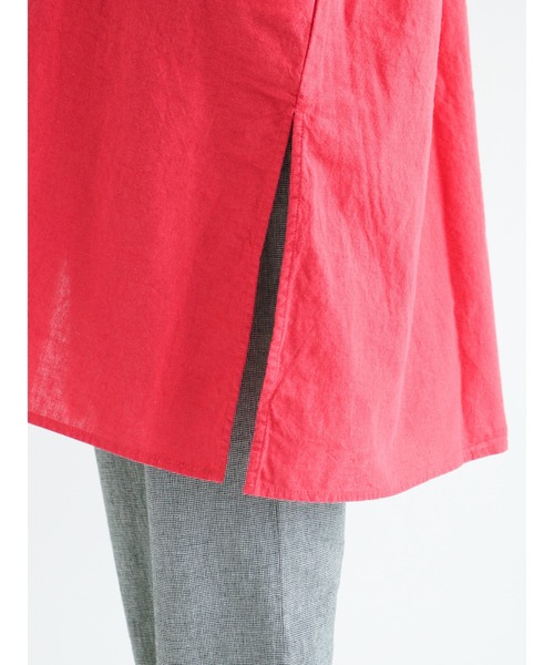 Samansa Mos2（サマンサ モスモス）の「【クールコットン】柄アソートスキッパーチュニック（シャツ/ブラウス・レディース・ブラック/ネイビー/レッド/オフホワイト/サックスブルー/ブルー/グリーン・ﾌﾘ-）」の19枚目の写真