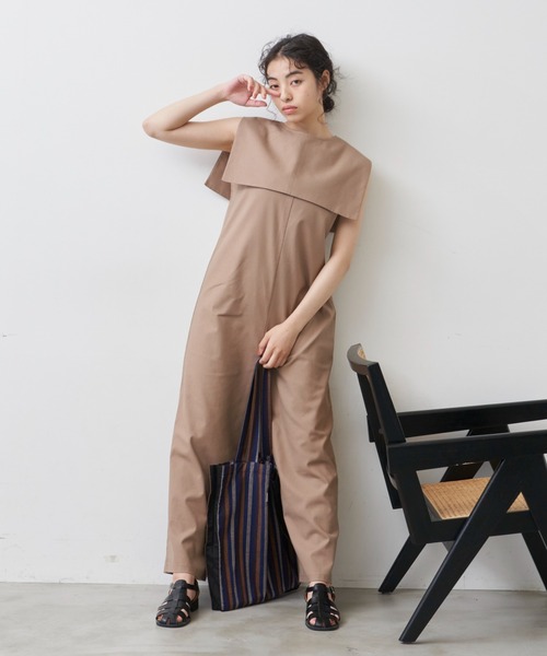 Libra Cue（リブラ キュー）の「“ビックカラー2wayコンビネゾン”　　　　　　　　　　　　　　　　　　　　　　　　　　　　　　麻混素材で長い季節着られる、付け襟がセットになったコンビネゾン（サロペット/オーバーオール・レディース・ベージュ/ブラック・1/2）」の11枚目の写真
