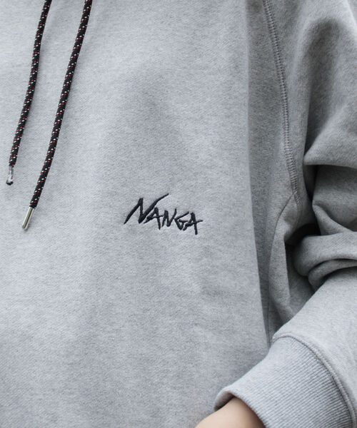 NANGA（ナンガ）の「【NANGA/ナンガ】GLOSTER別注パーカー バックプリント ビッグシルエット ロゴ刺繍（パーカー・メンズ・ブラック/グレー/オフホワイト・M/L）」の20枚目の写真