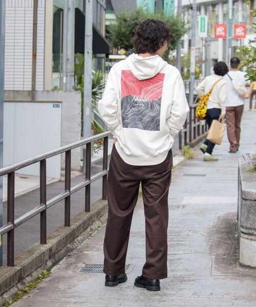 NANGA（ナンガ）の「【NANGA/ナンガ】GLOSTER別注パーカー バックプリント ビッグシルエット ロゴ刺繍（パーカー・メンズ・ブラック/グレー/オフホワイト・M/L）」の11枚目の写真