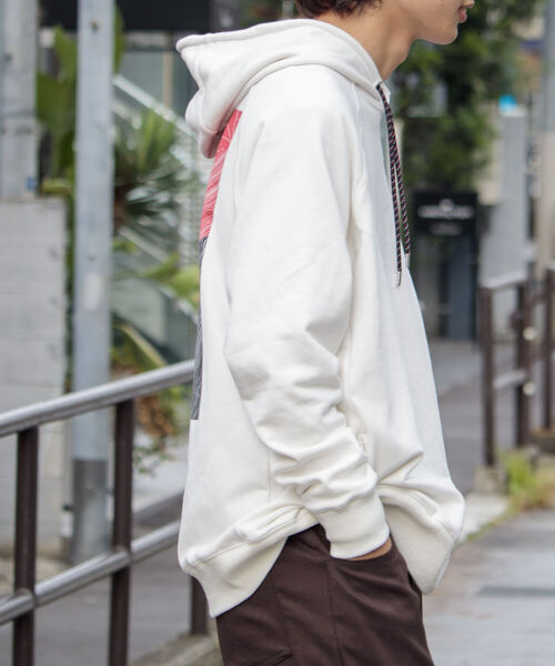 NANGA（ナンガ）の「【NANGA/ナンガ】GLOSTER別注パーカー バックプリント ビッグシルエット ロゴ刺繍（パーカー・メンズ・ブラック/グレー/オフホワイト・M/L）」の8枚目の写真