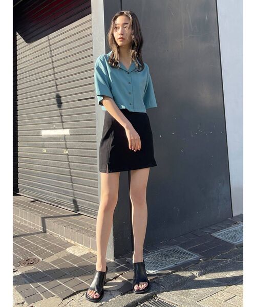 EMODA（エモダ）の「オーバーショートシャツ（シャツ/ブラウス・レディース・ホワイト/ブラック/ブルー・FREE）」の6枚目の写真