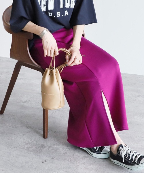 reca（レカ）の「スリットロング スカート（スカート・レディース・ブラック/パープル/マスタード/グレイッシュベージュ/テラコッタ/ピンク・M）」の5枚目の写真