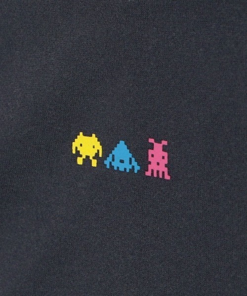 BRANSHES（ブランシェス）の「【bコレ】グラフィック長袖Tシャツ ロンT（Tシャツ/カットソー・キッズ・アイボリー/ブラック/キャメル/グリーン/グレー/ブルー/チャコールグレー/ブラウン/ベージュ/ネイビー/カラフル・130/120/140/150/90/100/110/160）」の19枚目の写真