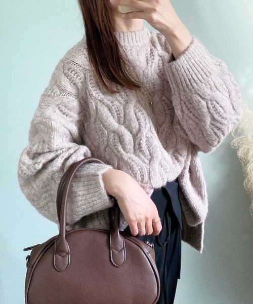 GeeRA(ジーラ)の「ケーブル編ボリュームニット(ニット/セーター・レディース・ベージュ/パープル/イエロー/チャコール・MEDIUM/LARGE/X-LARGE)」の14枚目の写真