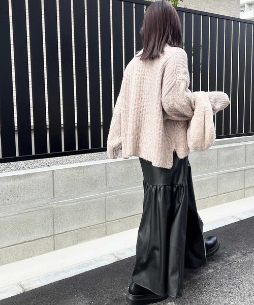 GeeRA(ジーラ)の「ケーブル編ボリュームニット(ニット/セーター・レディース・ベージュ/パープル/イエロー/チャコール・MEDIUM/LARGE/X-LARGE)」の13枚目の写真