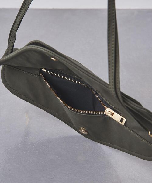 THE RERACS（ザ・リラクス）の「【別注】＜THE RE:LUXE THE RERACS×WACCOWACCO＞ポケットバッグ（ショルダーバッグ・レディース・ダークグリーン/ベージュ/ネイビー・FREE）」の4枚目の写真