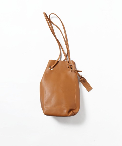 marco masi(マルコマージ)の「MARCO MASI/マルコマージ Leather Drawstring Bag 巾着バッグ(ショルダーバッグ・レディース・チャコール/ホワイト/キャメル/ブラック・FREE)」の14枚目の写真