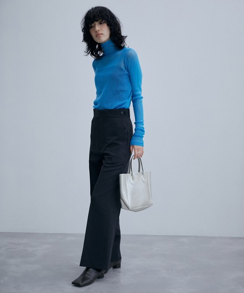 YOUNG&OLSEN The DRYGOODS STORE（ヤングアンドオルセン）の「【YOUNG&OLSEN】別注 EMBOSSED LEATHER TOTE S（ハンドバッグ・レディース・シルバー/ブルー系その他・FREE）」の4枚目の写真