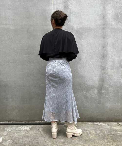 MAJESTIC LEGON（マジェスティックレゴン）の「クラシカルケープブラウス（シャツ/ブラウス・レディース・ブラック/ベージュ/オフホワイト・MEDIUM）」の7枚目の写真