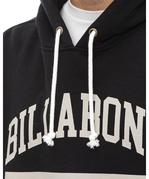 BILLABONG(ビラボン)の「BILLABONG メンズ COLLEGE LOGO パーカー 【2022年秋冬モデル】/ビラボンカレッジロゴプルオーバーパーカー(パーカー・メンズ・ブラック/グレー/グリーン/バーガンディー・MEDIUM/LARGE/X-LARGE)」の20枚目の写真