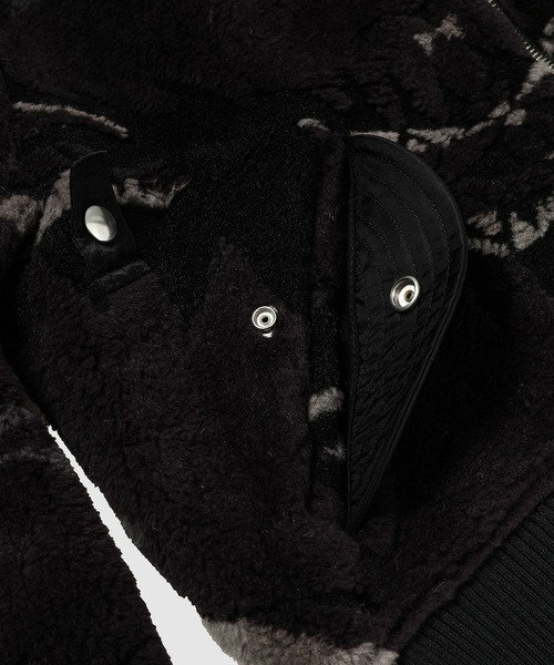 MASU（エムエーエスユー）の「JACQUARD NATIVE FLEECE BOMBER JACKET