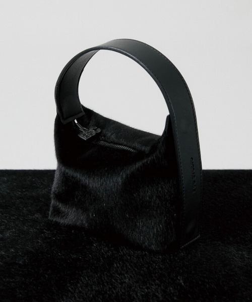 ESC STUDIO（イーエスシースタジオ）の「【ESC STUDIO/イーエスシースタジオ】calf hair mini bag / ファーバッグ バッグ 鞄 カバン ミニバッグ ハンドバッグ（ハンドバッグ・メンズ・ブラック/ブルー・ONE SIZE）」の15枚目の写真