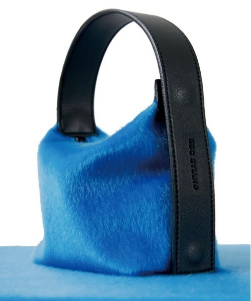 ESC STUDIO（イーエスシースタジオ）の「【ESC STUDIO/イーエスシースタジオ】calf hair mini bag / ファーバッグ バッグ 鞄 カバン ミニバッグ ハンドバッグ（ハンドバッグ・メンズ・ブラック/ブルー・ONE SIZE）」の21枚目の写真