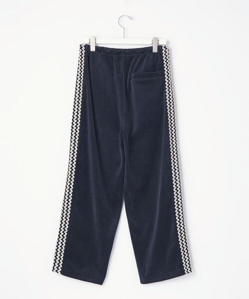 MONKEY TIME（モンキータイム）の「＜monkey time＞ VELOUR SIDE LACE TRACK PANTS/パンツ（その他パンツ・メンズ・ブラック/ダークグレー・XS）」の4枚目の写真