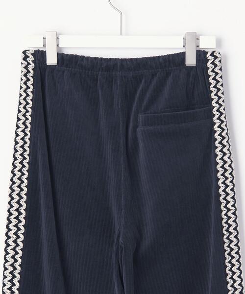 MONKEY TIME（モンキータイム）の「＜monkey time＞ VELOUR SIDE LACE TRACK PANTS/パンツ（その他パンツ・メンズ・ブラック/ダークグレー・XS）」の6枚目の写真