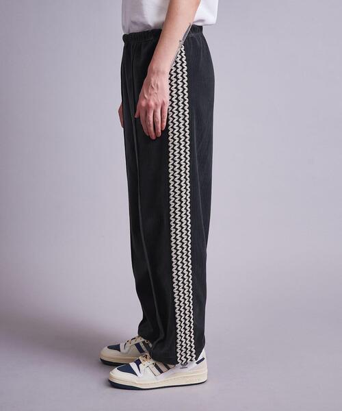MONKEY TIME（モンキータイム）の「＜monkey time＞ VELOUR SIDE LACE TRACK PANTS/パンツ（その他パンツ・メンズ・ブラック/ダークグレー・XS）」の12枚目の写真