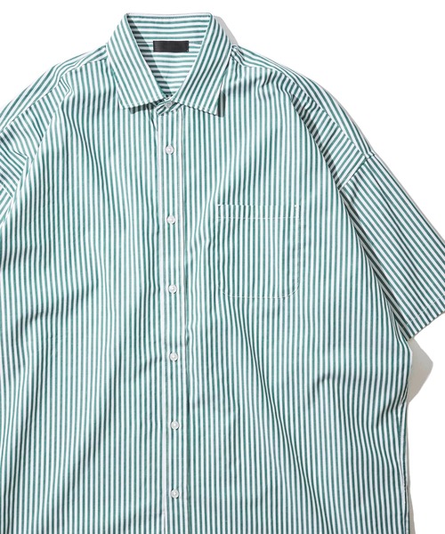 ADPOSION(アドポーション)の「ビッグシルエット ブロードレギュラーカラー半袖シャツ(シャツ/ブラウス・メンズ・ラベンダー/グリーン系1/ブルー/グリーン/イエロー/ブラック/ブラック系1/サックスブルー系/ホワイト系1/ベージュ/ホワイト・X-LARGE/LARGE/MEDIUM)」の8枚目の写真