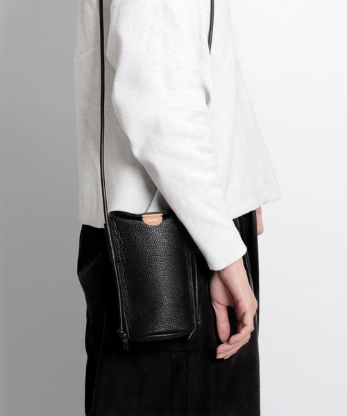 【BEAURE/ビュレ】牛革 レザーヌメ革 ロゴ スマホショルダー ケース（ショルダーバッグ）｜Beau're（ヴュレ）