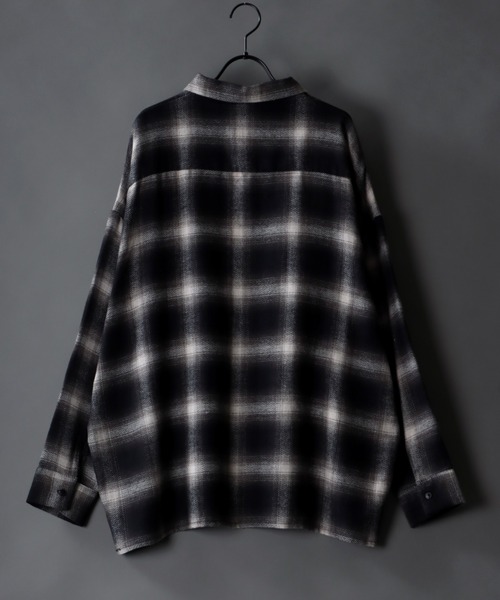 SITRY(シトリー)の「Oversize ombre check work shirt/オーバーサイズ オンブレ チェック ワークシャツ(シャツ/ブラウス・メンズ・ブラック/ネイビー/ブラウン・M/L/XL)」の9枚目の写真