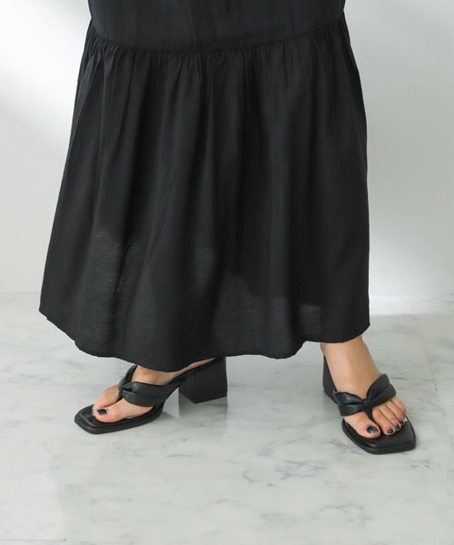 SENSE OF PLACE by URBAN RESEARCH(センスオブプレイスバイアーバンリサーチ)の「パテッドトングヒールサンダル(サンダル・レディース・ベージュ/アイボリー/ブラック・SMALL/MEDIUM/LARGE)」の5枚目の写真