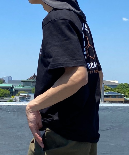 ムラサキスポーツ（ムラサキスポーツ）の「【ムラサキスポーツ別注】Channel Islands/チャネルアイランズ バックプリントTシャツ クルーネック半袖Tee/コットンTシャツ 0100972200088（Tシャツ/カットソー・メンズ・ブラック/ホワイト・M/L/XL）」の16枚目の写真