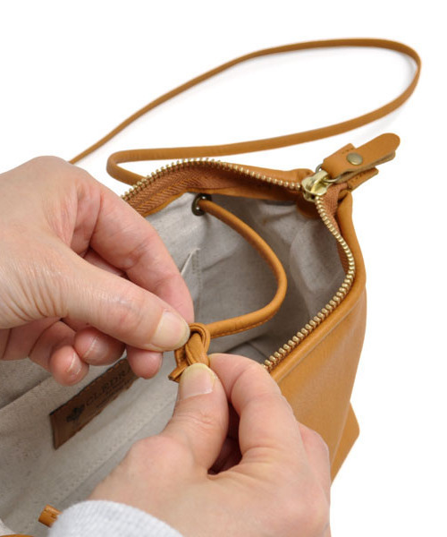 CLEDRAN（クレドラン）の「【本革】CL3542 TANTE PURSE SHOULDER コンパクト ポシェット（ショルダーバッグ・レディース・ブルーグレー/キャメル/ブラック/グリーン系その他/ブラウン/ダークベージュ・FREE）」の18枚目の写真