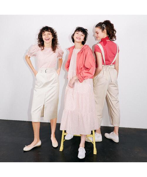 To b. by agnes b.（トゥービーバイアニエスベー）の「Vネックジップ 