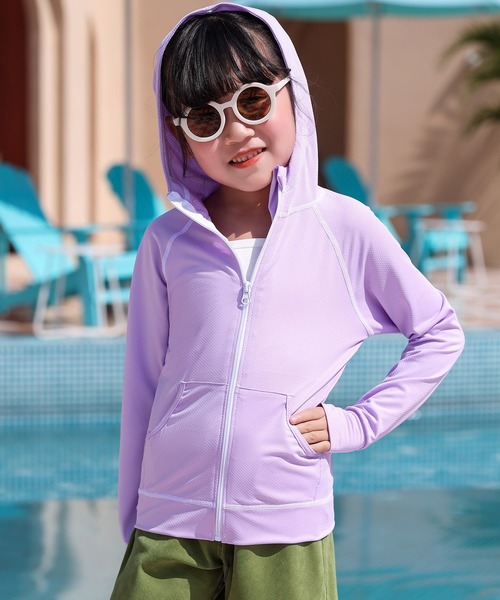 TeddyShop（テディショップ）の「キッズ水着 長袖フード付きジップアップラッシュガードパーカー 水陸両用（ラッシュガード・キッズ・ブルー系その他/ブラック/ダークグレー/パープル系その他/ライトグレー/ライトブルー/スモークピンク/グリーン/ホワイト系その他/ブラック×ホワイト/ラベンダー/ホワイト/ブラック×ブルー・140cm/120cm/130cm/110cm/150cm）」の11枚目の写真