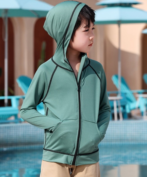 TeddyShop（テディショップ）の「キッズ水着 長袖フード付きジップアップラッシュガードパーカー 水陸両用（ラッシュガード・キッズ・ブルー系その他/ブラック/ダークグレー/パープル系その他/ライトグレー/ライトブルー/スモークピンク/グリーン/ホワイト系その他/ブラック×ホワイト/ラベンダー/ホワイト/ブラック×ブルー・140cm/120cm/130cm/110cm/150cm）」の14枚目の写真