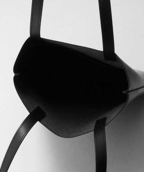 green label relaxing（グリーンレーベルリラクシング）の「GLR PVC トートバッグ タテ（ショルダーバッグ・メンズ・ダークグレー/ブラック・FREE）」の6枚目の写真