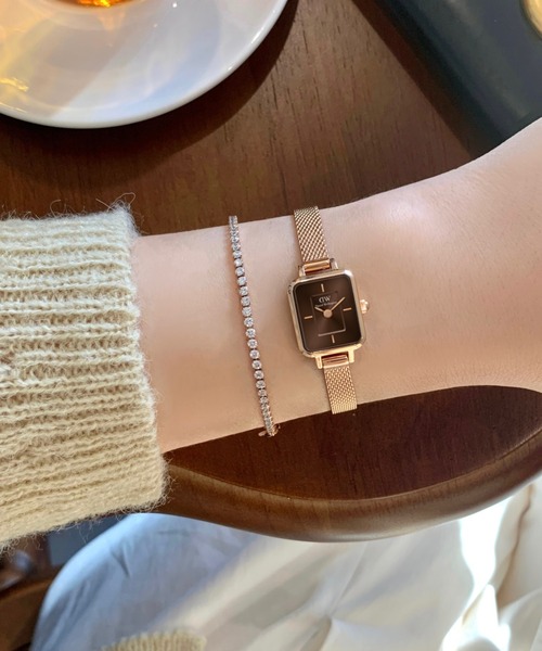 Daniel Wellington（ダニエルウェリントン）の「ブランドおすすめ！　Quadro Mini 15x18mm  レトロなキューブ型レディースウォッチ（アナログ腕時計・レディース・ブラウン/ピンク/グリーン/グリーン系その他/イエローゴールド/シャンパン/ブラック系その他/ブラウン系その他/ピンク系その他/ブラック/ホワイト×シルバー/ホワイト×ゴールド/ホワイト×イエロー・ONE SIZE）」の7枚目の写真