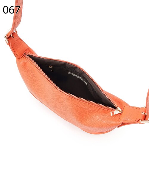 SHOO・LA・RUE（シューラルー）の「◆ハーフムーンワンショルダーバッグ（ショルダーバッグ・レディース・キャメル/グレー/ブラック/ブルー/アイボリー/オレンジ・00）」の17枚目の写真