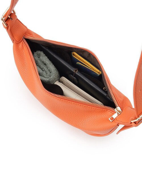 SHOO・LA・RUE（シューラルー）の「◆ハーフムーンワンショルダーバッグ（ショルダーバッグ・レディース・キャメル/グレー/ブラック/ブルー/アイボリー/オレンジ・00）」の18枚目の写真