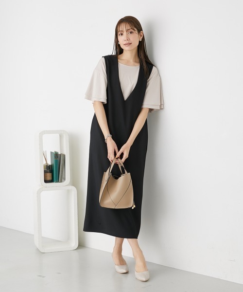 nissen（ニッセン）の「ゆるっと落ち感　袖フリルトップス（Tシャツ/カットソー・レディース・マスタード/テラコッタ/ネイビー/ブラック/グレイッシュベージュ/カーキ/ブルー/ピンク/ライム・LL/L/S/M）」の11枚目の写真