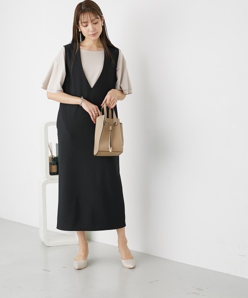 nissen（ニッセン）の「ゆるっと落ち感　袖フリルトップス（Tシャツ/カットソー・レディース・マスタード/テラコッタ/ネイビー/ブラック/グレイッシュベージュ/カーキ/ブルー/ピンク/ライム・LL/L/S/M）」の12枚目の写真