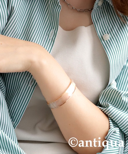 antiqua(アンティカ)の「クリアバングル(バングル/リストバンド・レディース・クリア/ブラック・FREE)」の10枚目の写真