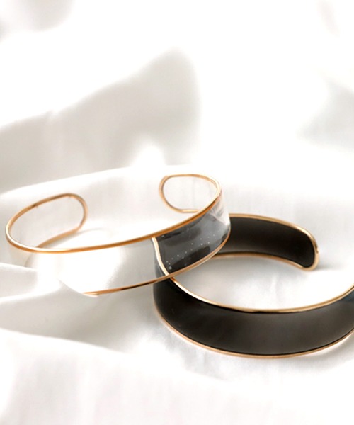 antiqua(アンティカ)の「クリアバングル(バングル/リストバンド・レディース・クリア/ブラック・FREE)」の4枚目の写真