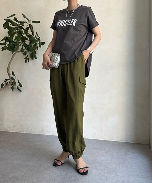 DouDou(ドゥドゥ)の「【WEB限定】 WHISTLER 布帛ドッキングTEE(Tシャツ/カットソー・レディース・チャコールグレー/オフホワイト/ベージュ・FREE)」の19枚目の写真