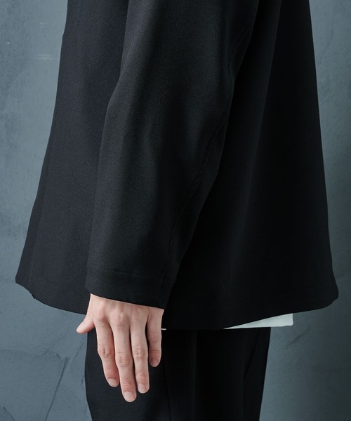 STUDIOUS（ステュディオス）の「【PUBLIC TOKYO/パブリックトウキョウ】GRクロスノーカラージャケット（ノーカラージャケット・メンズ・ベージュ/ダークグレー/ブラック・1/2/3）」の19枚目の写真