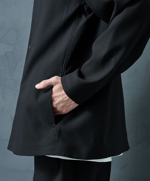 STUDIOUS（ステュディオス）の「【PUBLIC TOKYO/パブリックトウキョウ】GRクロスノーカラージャケット（ノーカラージャケット・メンズ・ベージュ/ダークグレー/ブラック・1/2/3）」の8枚目の写真