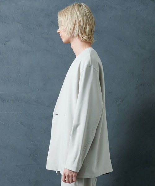 STUDIOUS（ステュディオス）の「【PUBLIC TOKYO/パブリックトウキョウ】GRクロスノーカラージャケット（ノーカラージャケット・メンズ・ベージュ/ダークグレー/ブラック・1/2/3）」の21枚目の写真