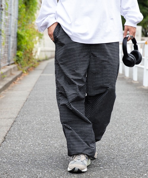 WEGO(ウィゴー)の「WEGO/ナイロントラックパンツ(カーゴパンツ・メンズ・カーキ/その他2/ライトグレー/ダークグレー/ネイビー/その他1/ブラック/その他3・LARGE/MEDIUM)」の8枚目の写真