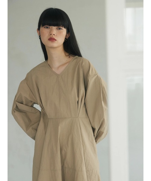 armonia（アルモニーア）の「a.　ウエストタックワンピース（ワンピース・レディース・ブルー/ブラック/ベージュ・FREE）」の7枚目の写真