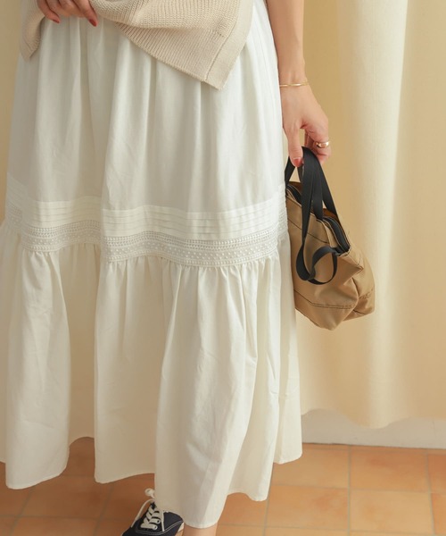 URBAN RESEARCH DOORS（アーバンリサーチドアーズ）の「コットンレーヨンレース切替スカート（スカート・レディース・オフホワイト/ブラック・MEDIUM）」の13枚目の写真