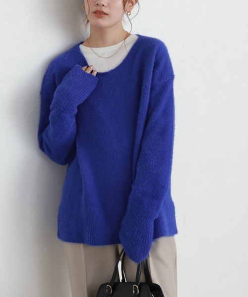 Pierrot（ピエロ）の「サムホールシャギーニット Vネック（ニット/セーター・レディース・ブルー/ホワイト系その他/グレー/ネイビー/オフホワイト・L/M）」の5枚目の写真